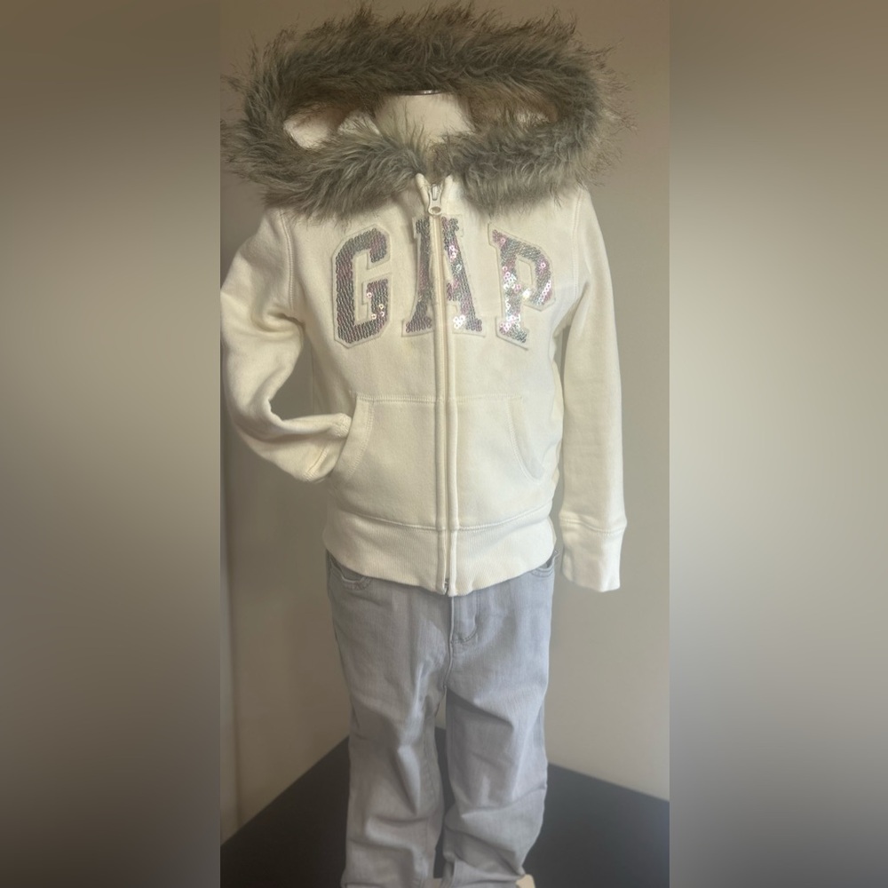 GAP White Hoodie with Faux Fur Trim